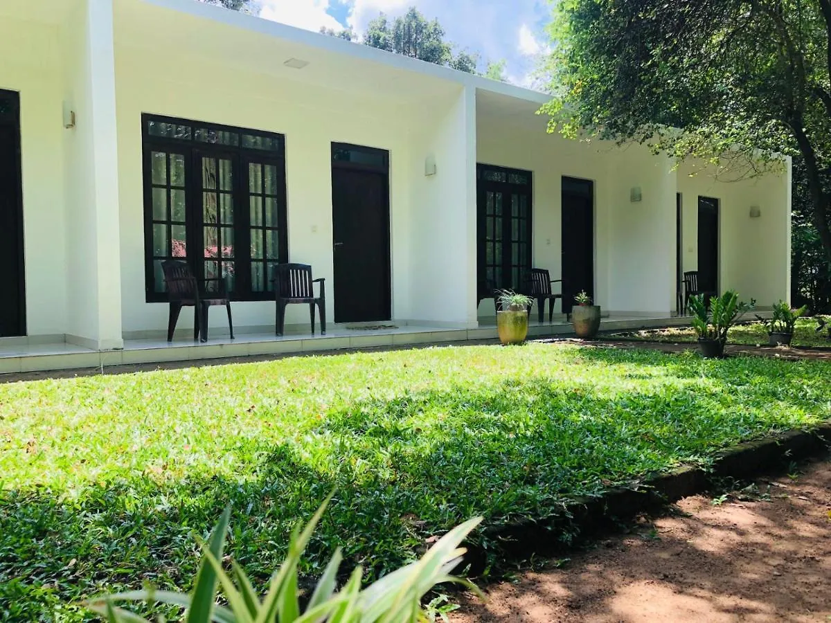 Hotel Chanara Sigiriya Resort